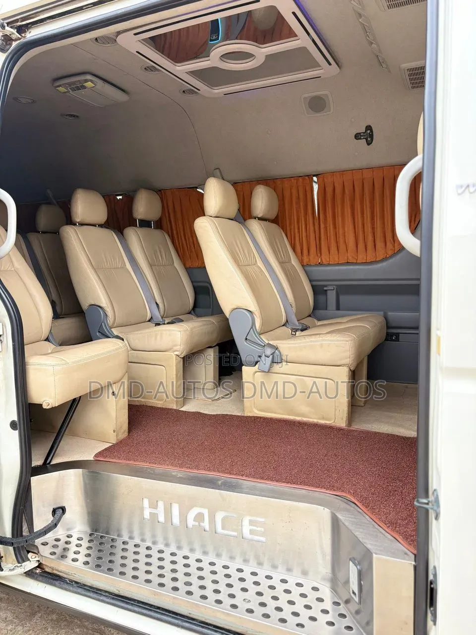 Toyota HiAce 2010 White