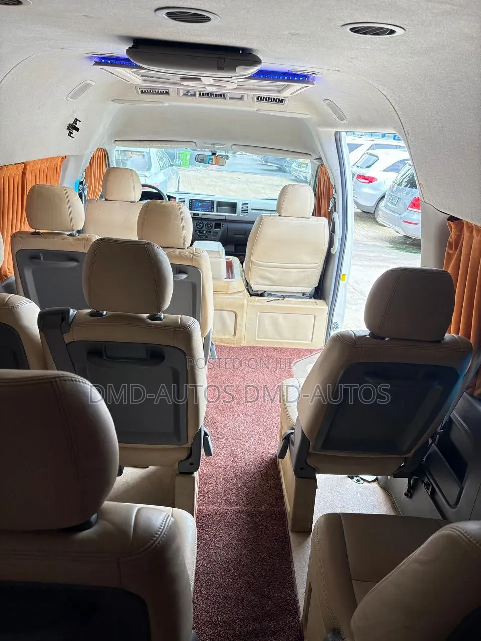 Toyota HiAce 2010 White