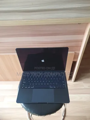 Laptop Apple MacBook Air 2022 M2 8GB Apple M2 SSD 256GB