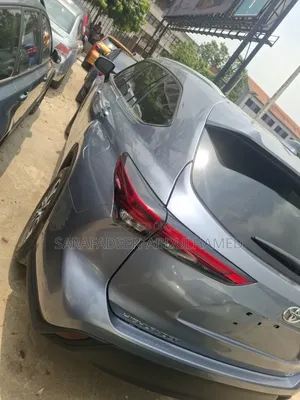 Toyota Highlander 2022 Silver