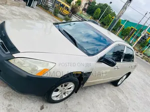 Honda Accord 2005 Gold