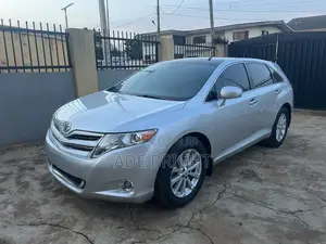 Toyota Venza Limited 2010 Silver