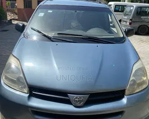 Toyota Sienna 2005 Blue