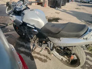 Suzuki Bandit 2006 Silver