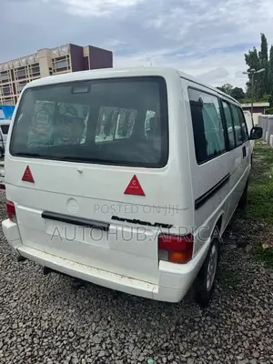 Volkswagen Transporter 2003 White
