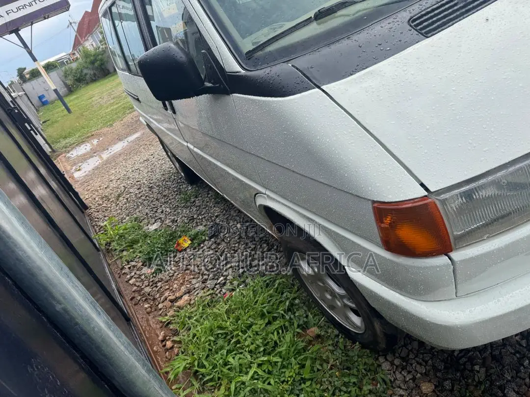 Volkswagen Transporter 2003 White