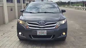 Toyota Venza XLE 2012 Gray