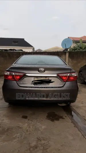 Toyota Camry LE 4dr Sedan (2.5L 4cyl 6A) 2017 Gray