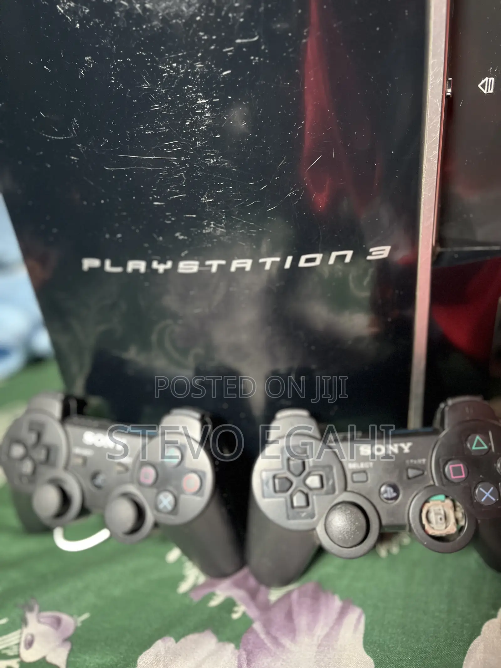 Playstation 3 Console + 2 Controllers + 7 Games Installed