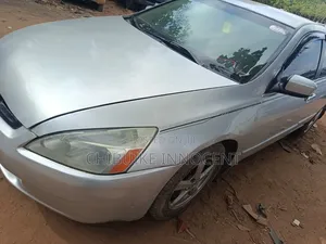 Honda Accord 2005 Silver