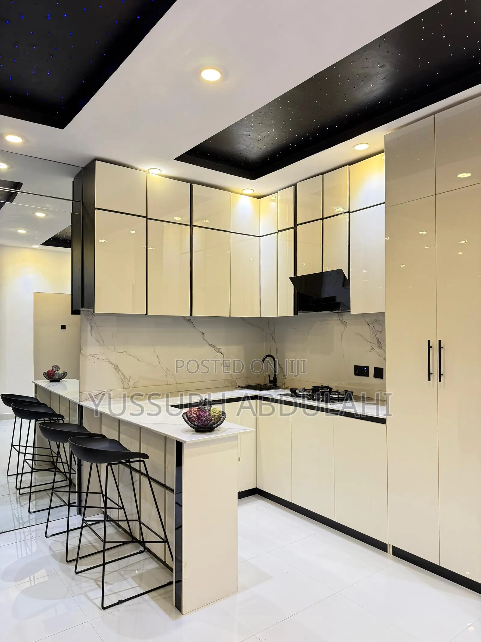 2 Bedrooms Chevron