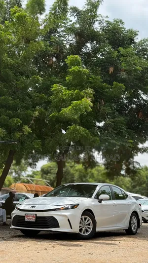 Toyota Camry 2025 White