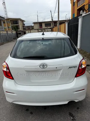 Toyota Matrix 2012 White