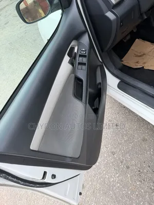 Toyota Matrix 2012 White