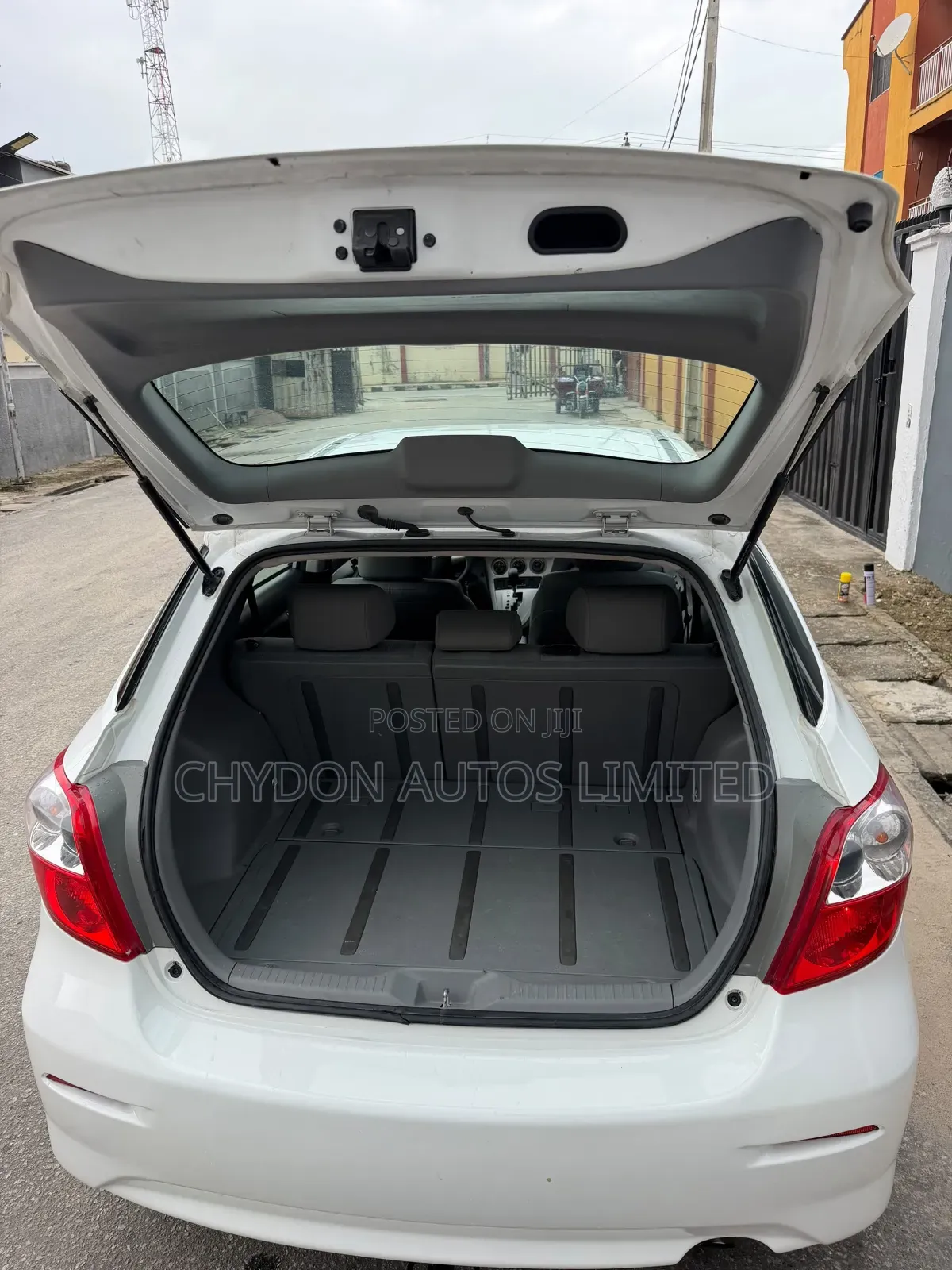 Toyota Matrix 2012 White