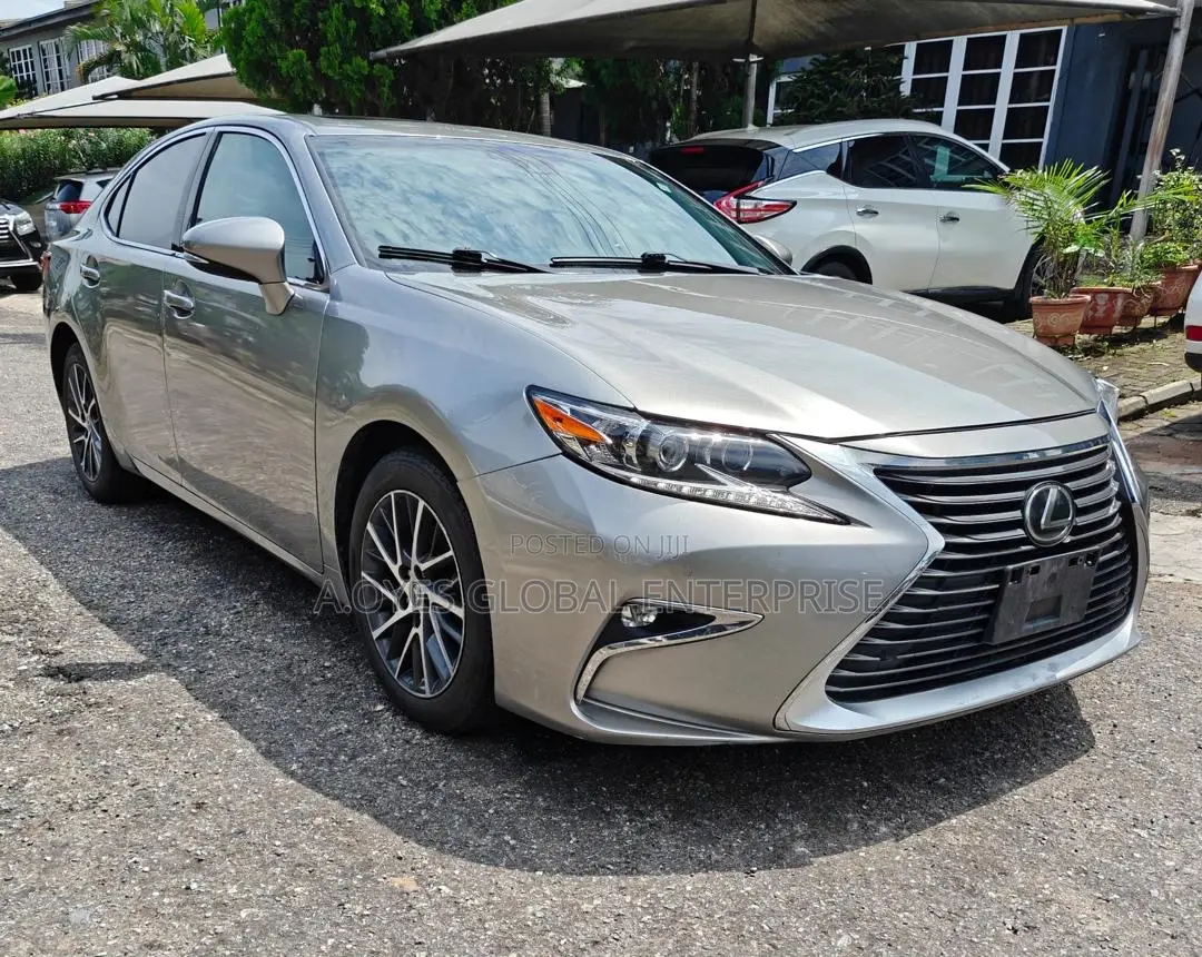 Lexus ES 2017 Gray