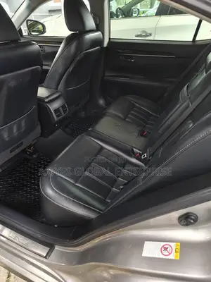 Lexus ES 2017 Gray
