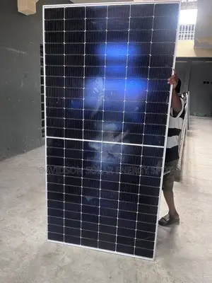 600watt Jinko Solar Panel Half Court