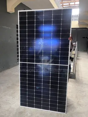 600watt Jinko Solar Panel Half Court