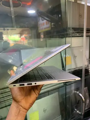 Laptop HP EliteBook 830 G7 8GB Intel Core i5 SSD 256GB