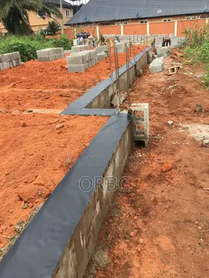 Setting Blocks From Foundation to Lintel