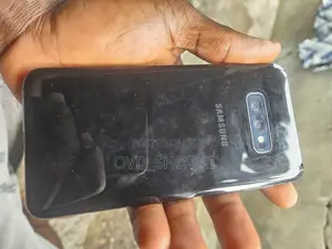 Samsung Galaxy S10e 128 GB Black