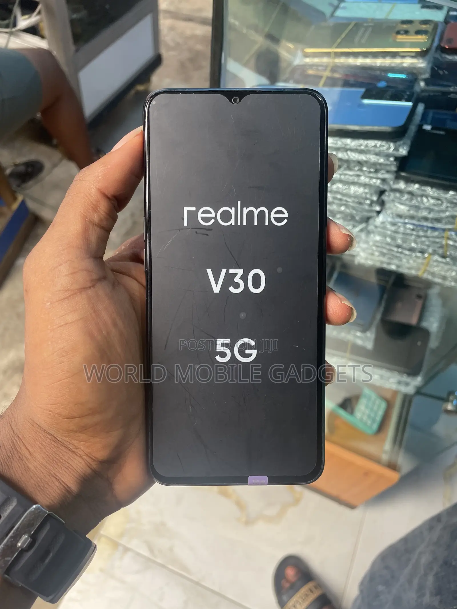 Realme V30 128 GB Black