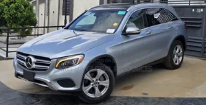 Mercedes-Benz C300 Luxury 4matic Sedan AWD (2.0L 4cyl 7A) 2017 Blue