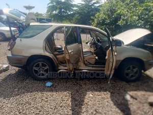 Lexus RX 2001 Gold
