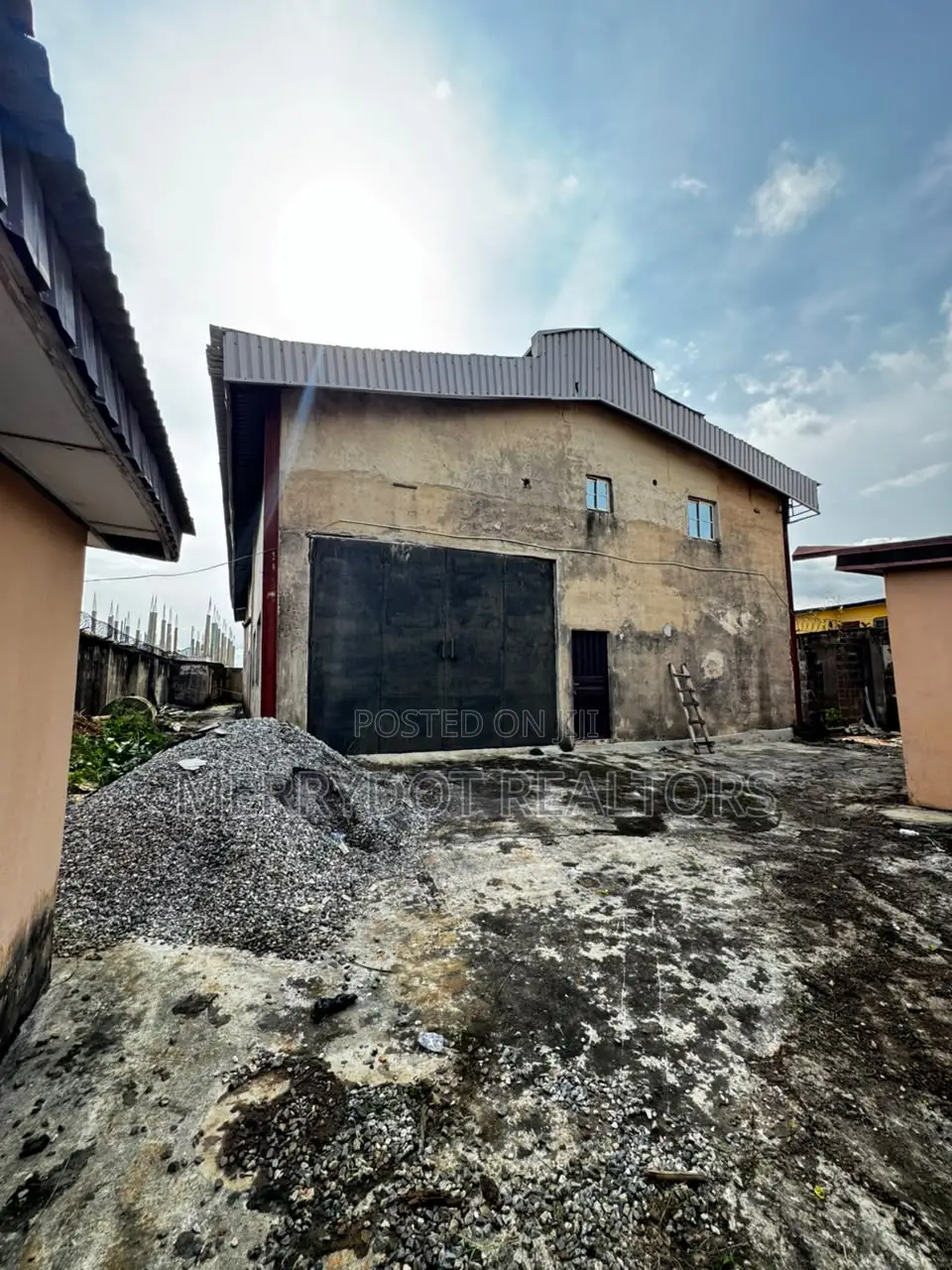 Warehouse(On a Full Plot) for Sale/Lease Perfect for Storage