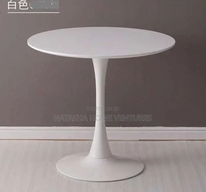 Round Tulip Pedestal Dining/Café Table