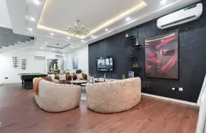 Beautiful 4 Bedroom Duplex