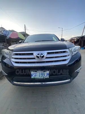 Toyota Highlander Limited 3.5L 2WD 2013 Black
