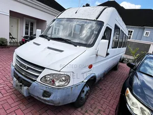 Iveco Massif 2010 White