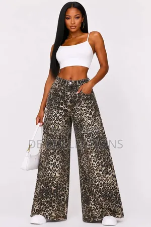 Baggy Jeans for Classic Ladies