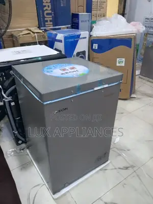 Aeon Chest Freezer 100l With Led Interior Light