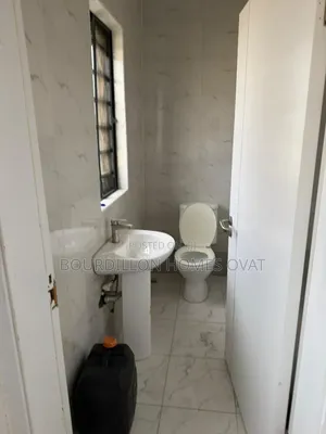 2bdrm Apartment in Lekki Conservation for rent