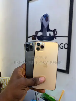 Apple iPhone 11 Pro Max 64 GB Gold