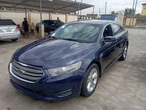 Ford Taurus 2016 Blue