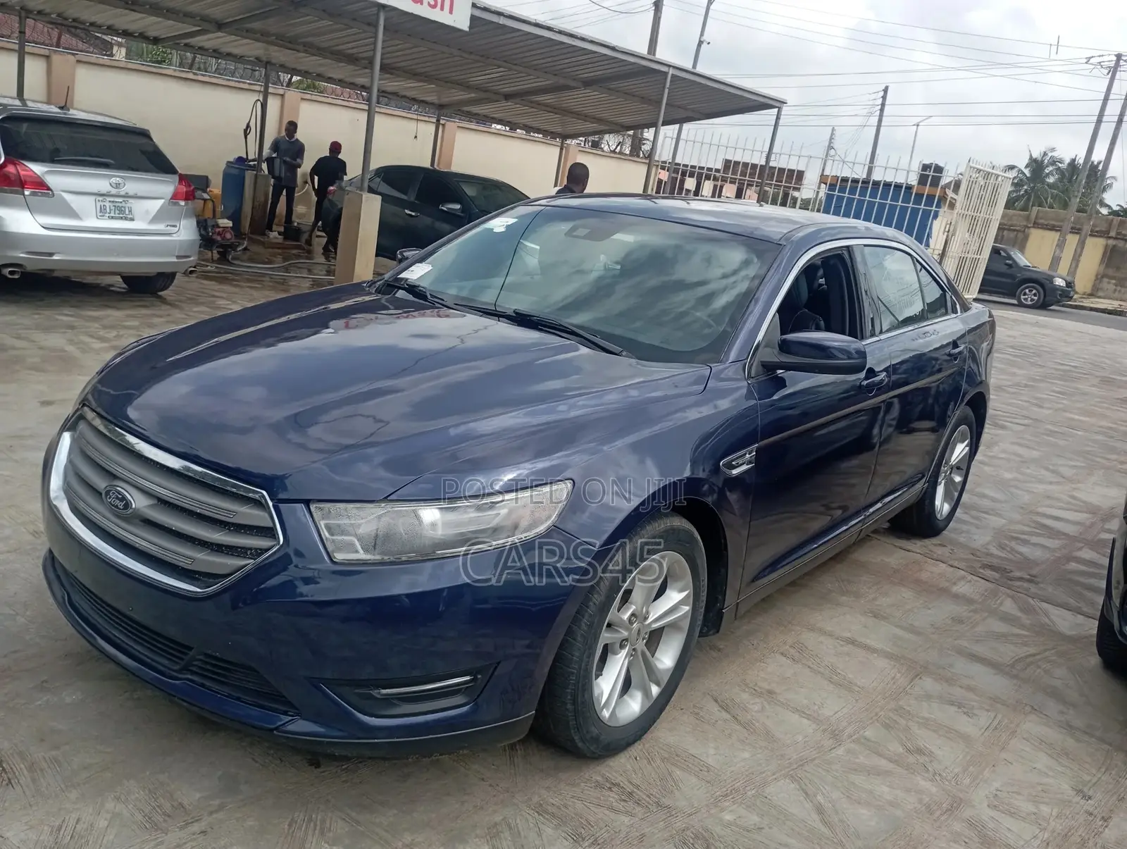 Ford Taurus 2016 Blue