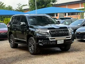 Toyota Land Cruiser Prado 2014 Black