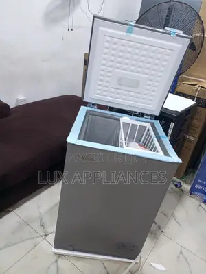 Aeon 100l Lockable Deep Freezer With Thermostat