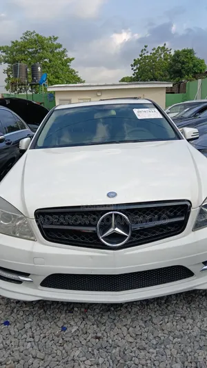 Mercedes-Benz C300 2010 White