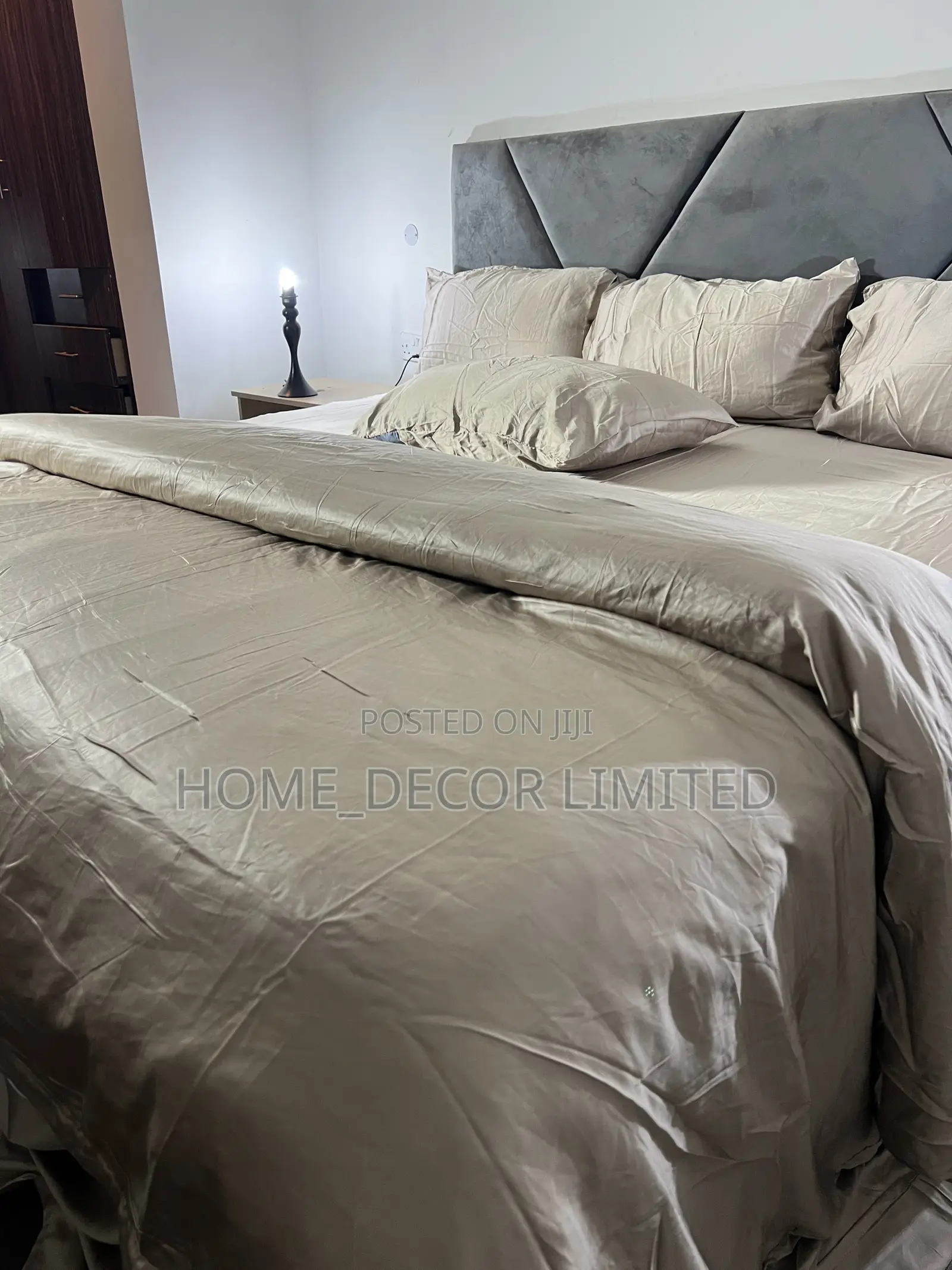 Beddings Sets ( Plain Egyptian, Polish , British Quality )