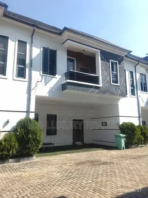 4bdrm Townhouse / Terrace in Chevron for rent