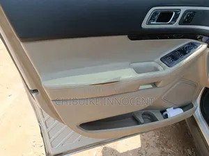 Ford Explorer 2013 Silver