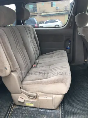 Toyota Sienna 2000 Silver