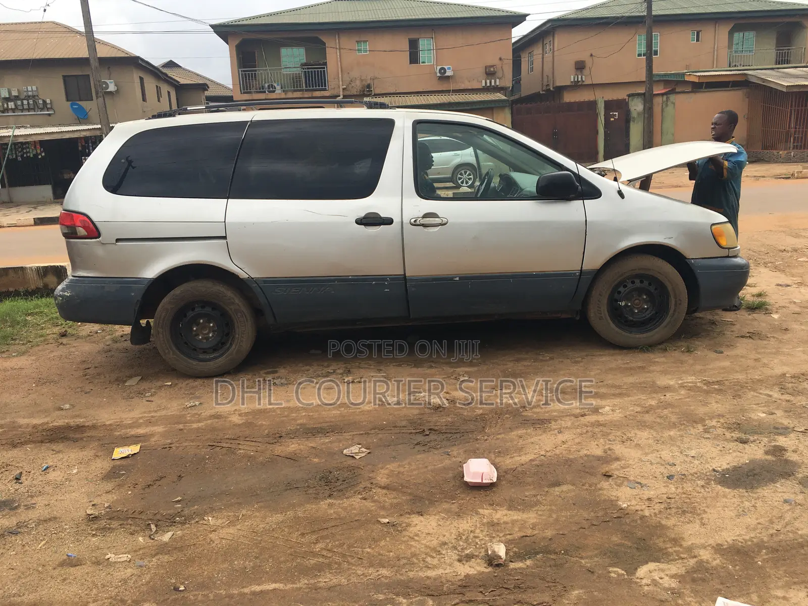 Toyota Sienna 2000 Silver