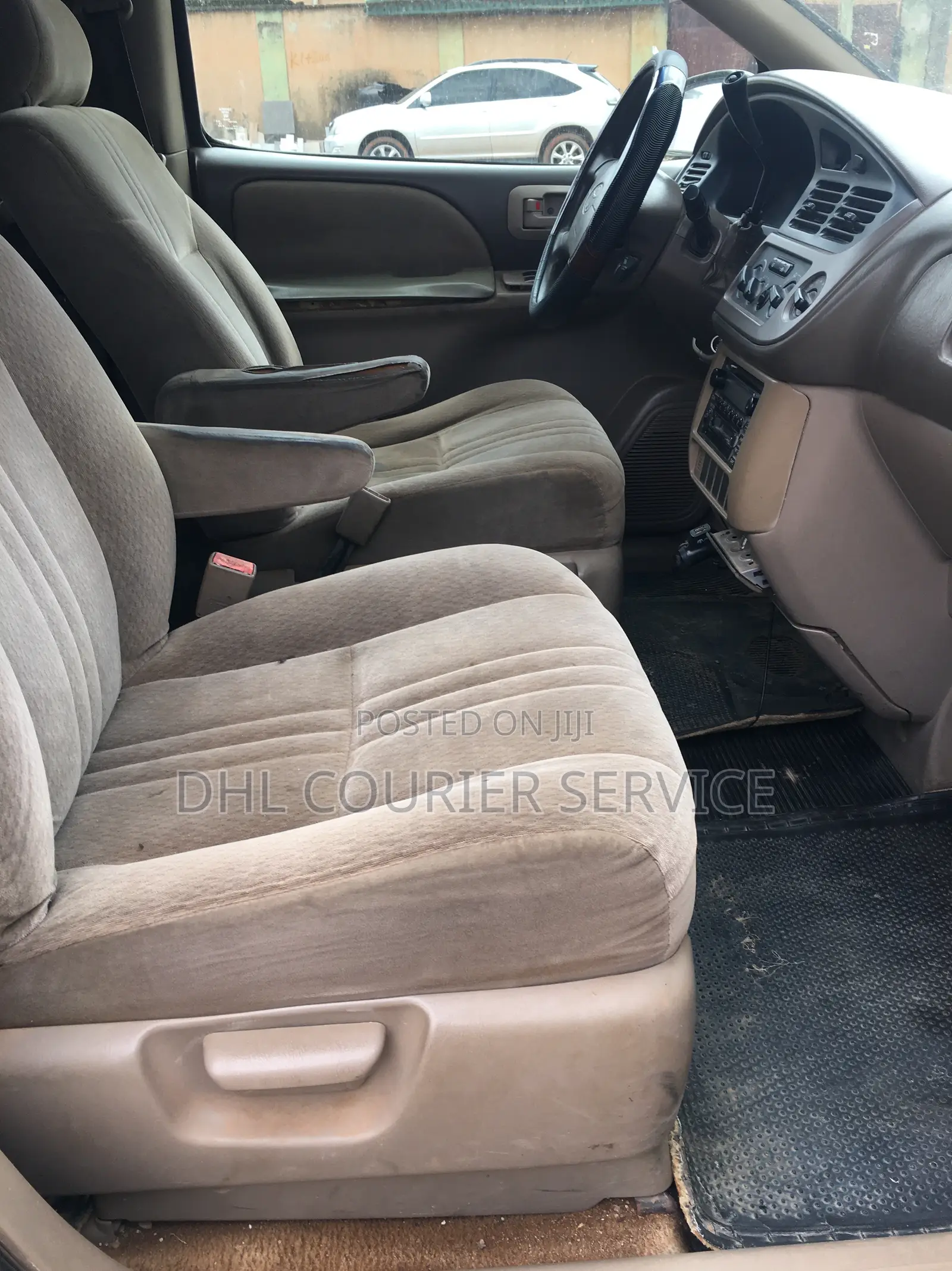 Toyota Sienna 2000 Silver