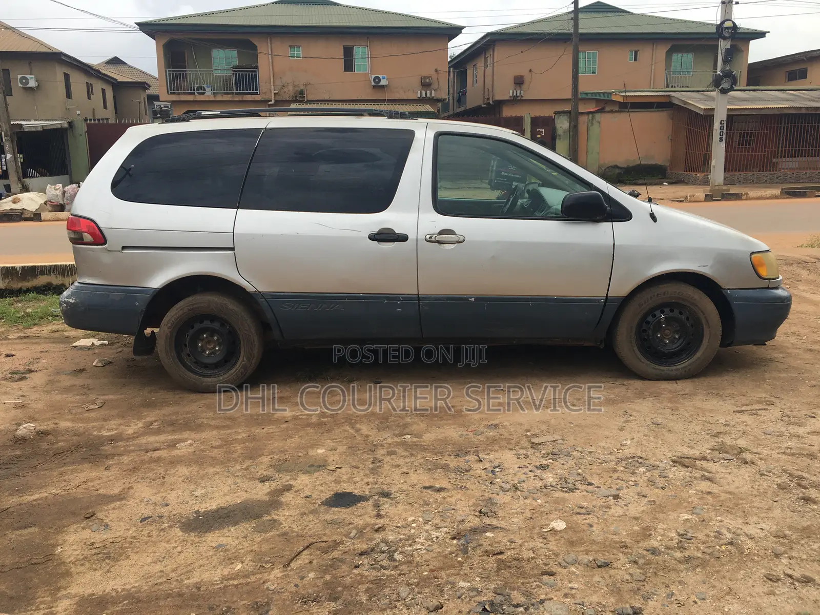 Toyota Sienna 2000 Silver